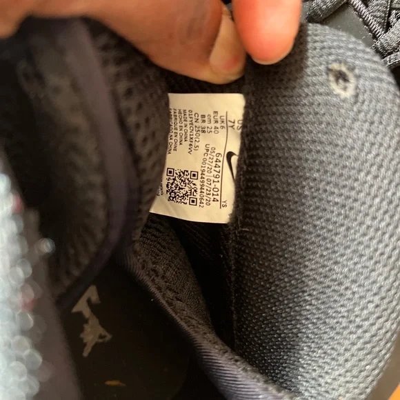 All black stealth Foamposites size 7y - Picture 5 of 5